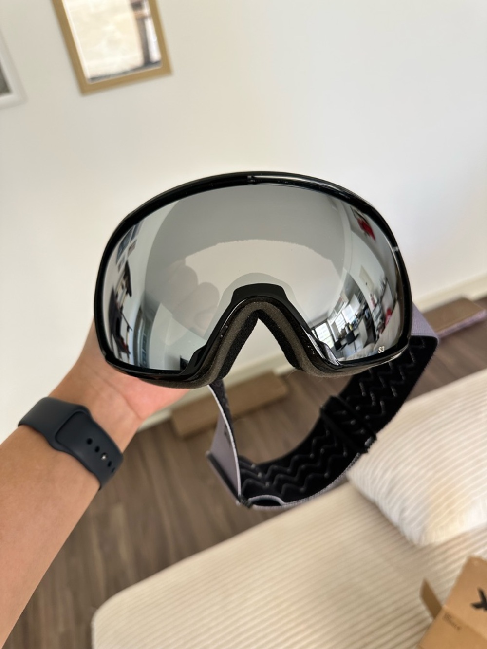 Snowboard/Ski Goggles with Silver Mirrored Lens